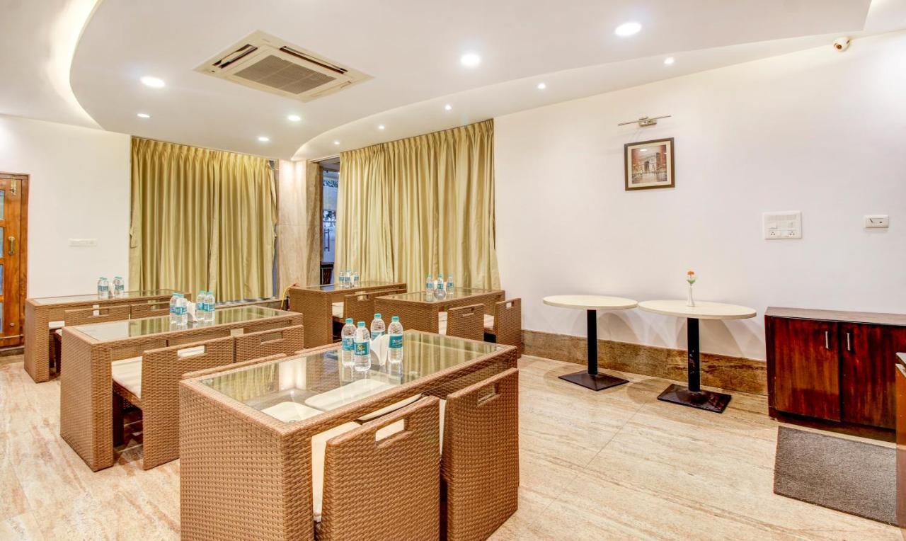 Treebo The Sai Leela Suites R T Nagar Bangalore Exteriör bild