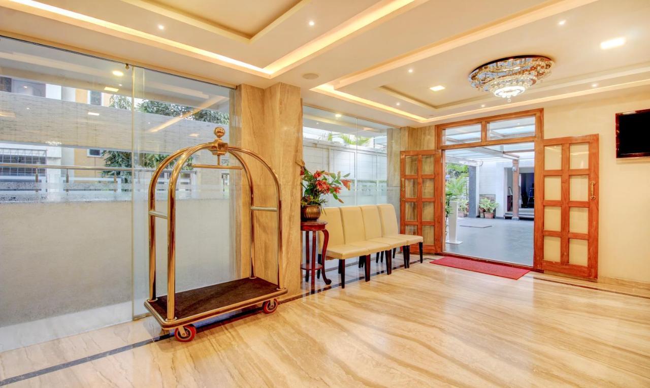 Treebo The Sai Leela Suites R T Nagar Bangalore Exteriör bild