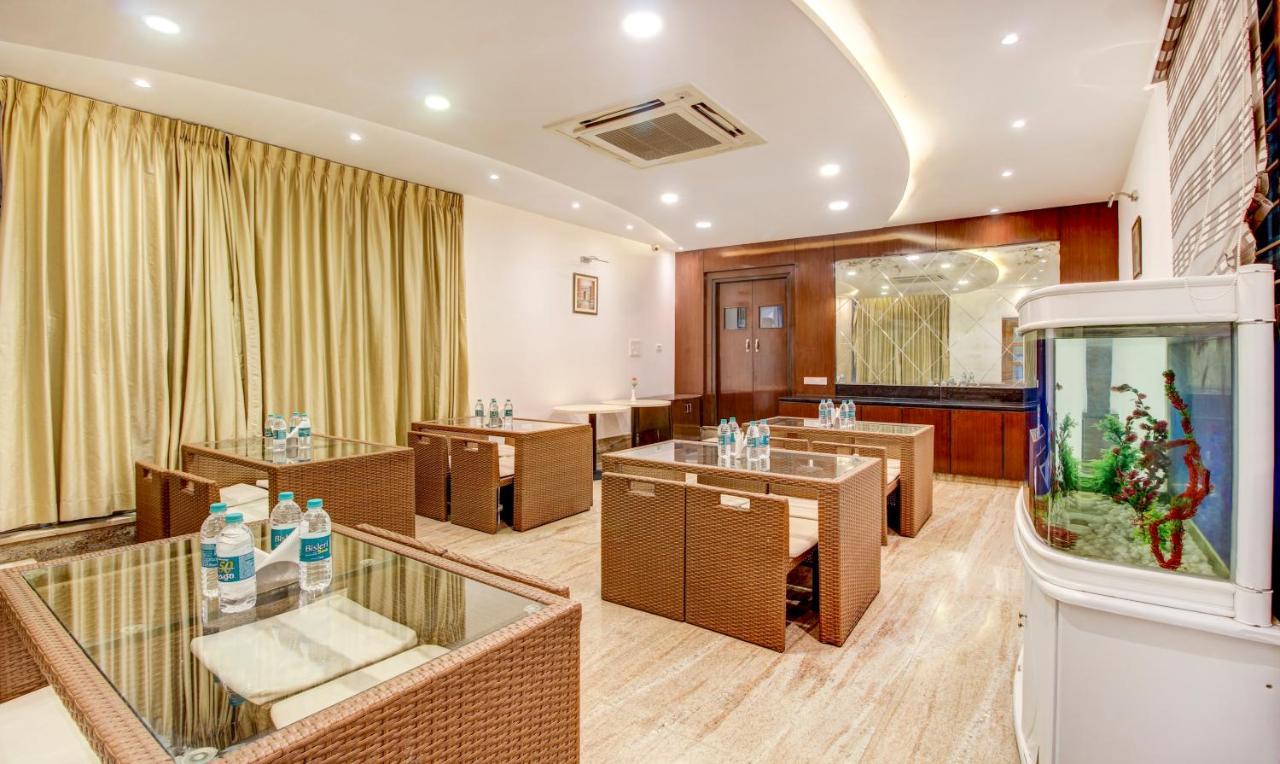Treebo The Sai Leela Suites R T Nagar Bangalore Exteriör bild