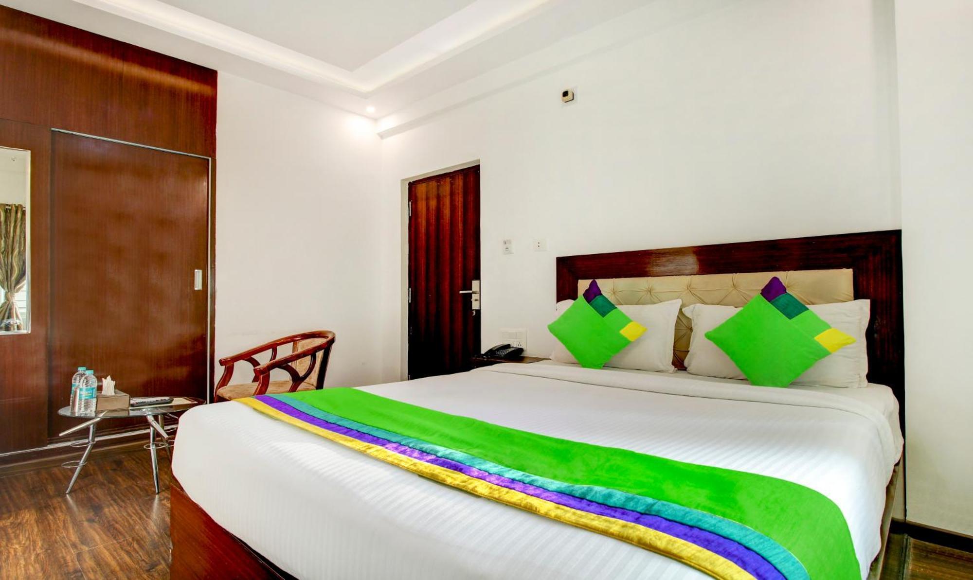 Treebo The Sai Leela Suites R T Nagar Bangalore Exteriör bild