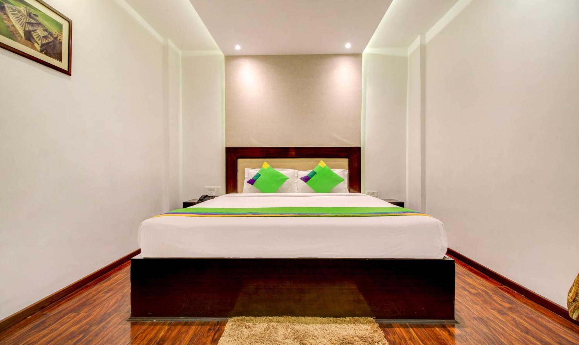 Treebo The Sai Leela Suites R T Nagar Bangalore Exteriör bild