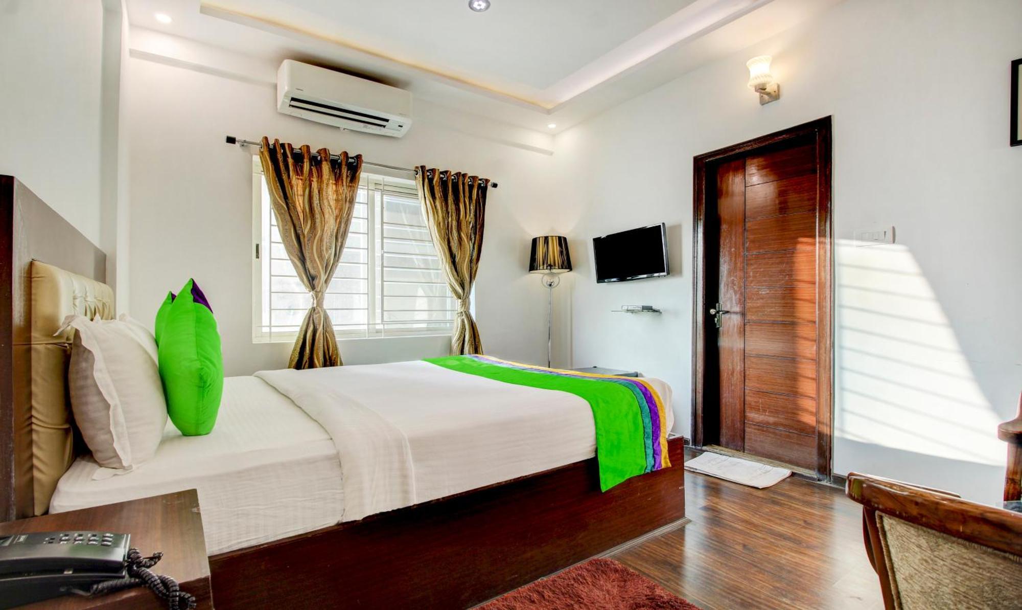 Treebo The Sai Leela Suites R T Nagar Bangalore Exteriör bild